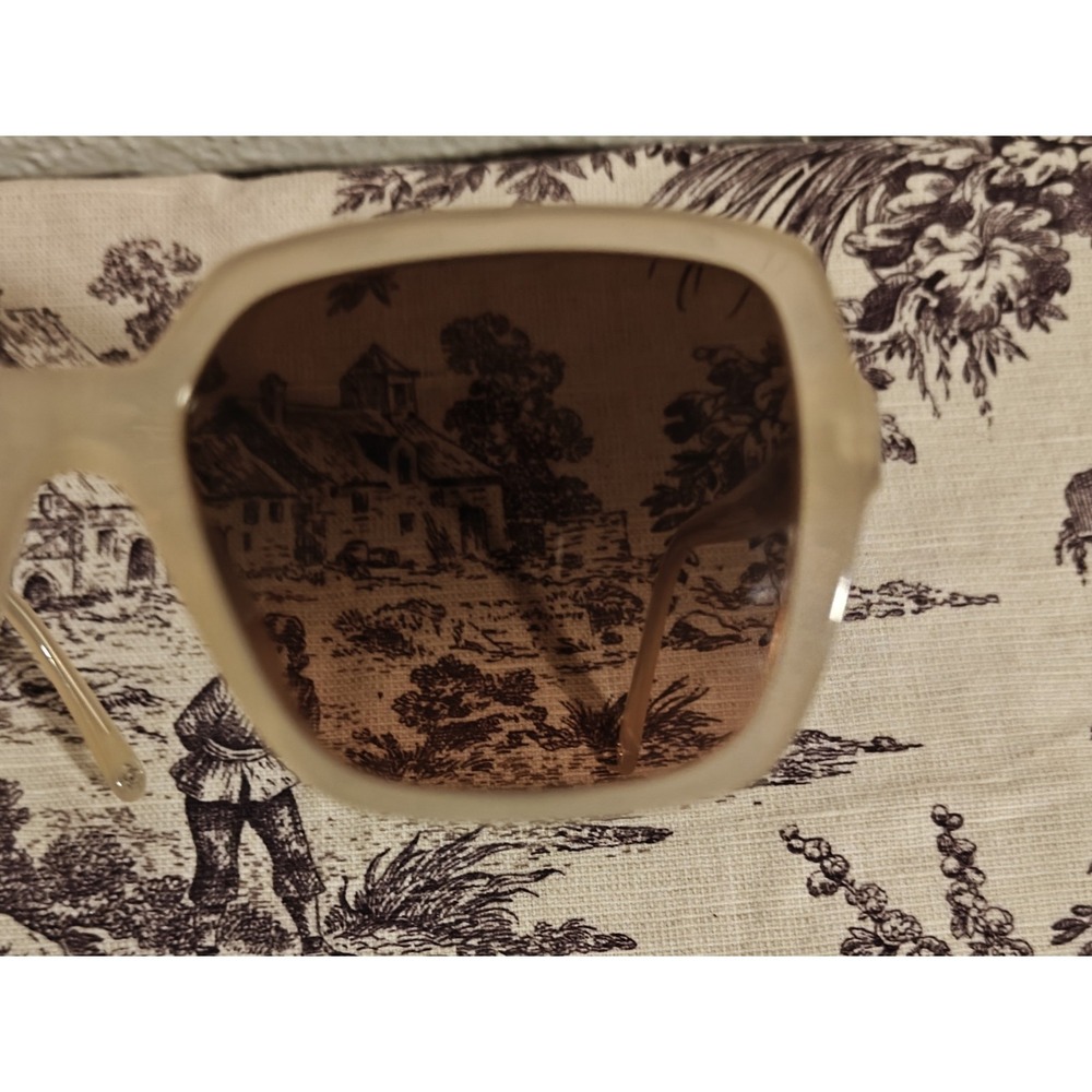 Chanel sunglasses CH 5505 Square Frame Beige/Tan - Picture 8 of 12